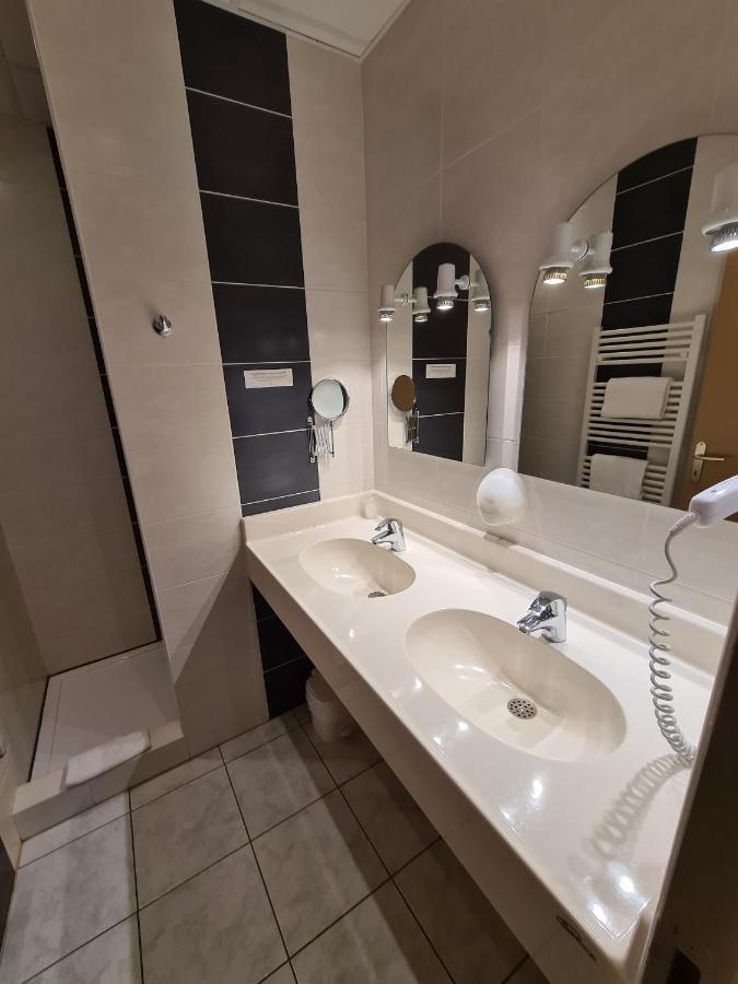Hostellerie Du Cantal Murat  Esterno foto