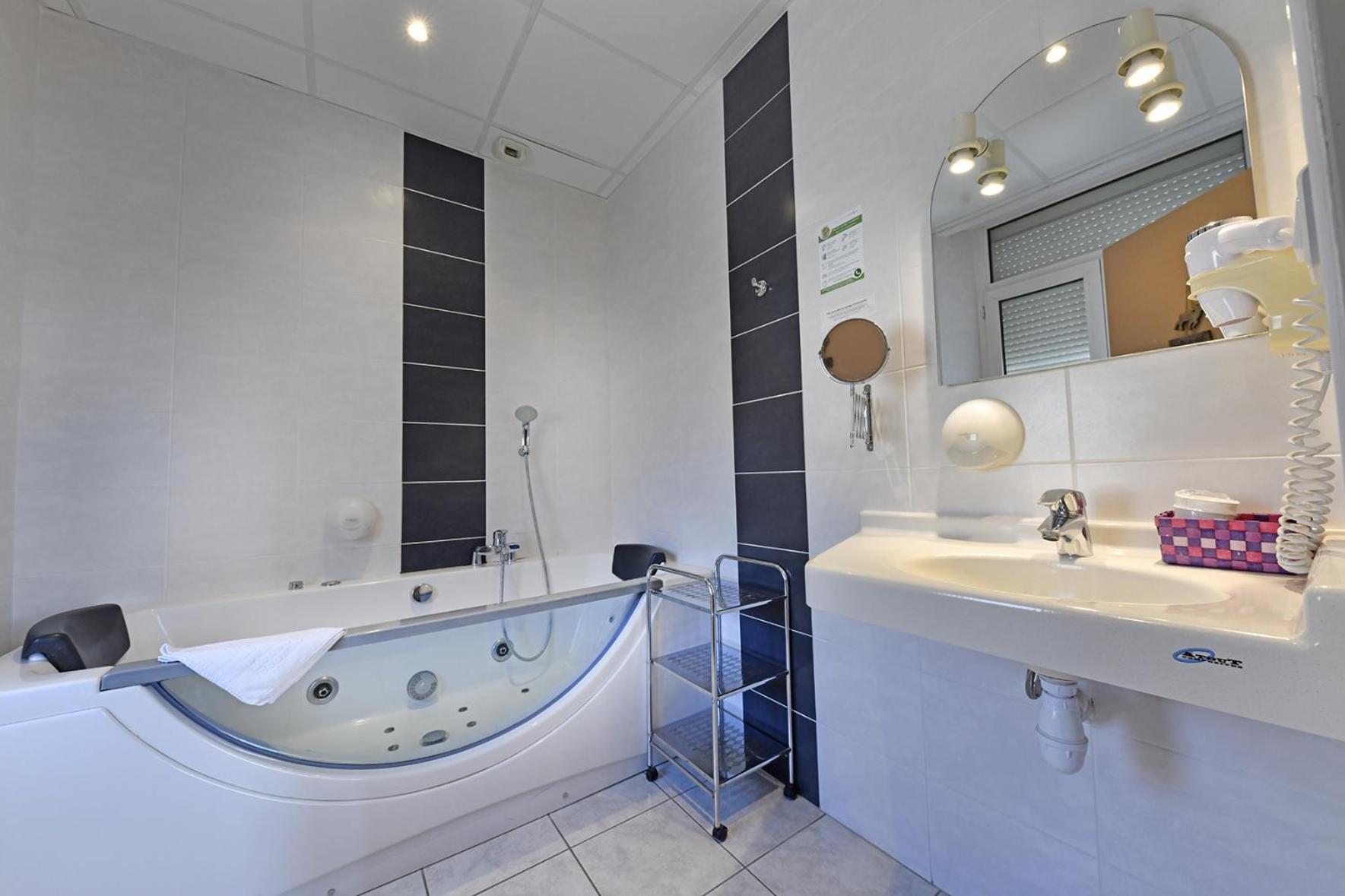 Hostellerie Du Cantal Murat  Esterno foto